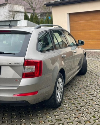 Skoda Octavia cena 37999 przebieg: 238000, rok produkcji 2015 z Świecie małe 529